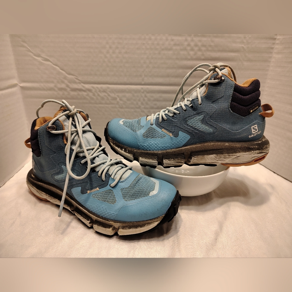 Salomon Predict Hike Shoes. Women # 7 US